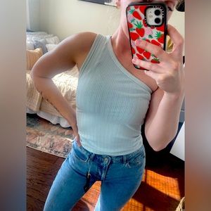 One shoulder crop top